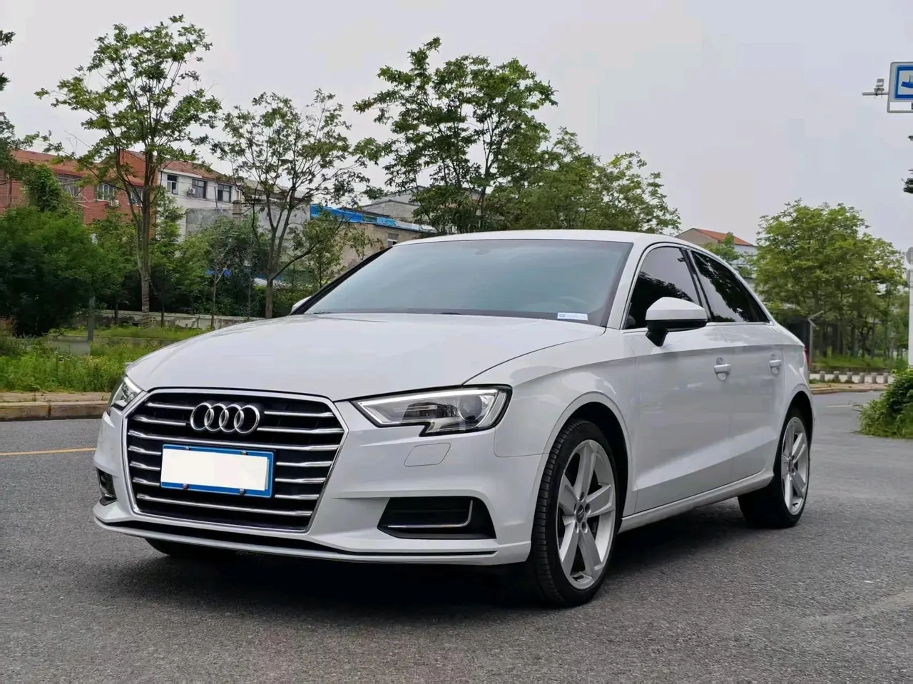 Открыть галерею: Audi 2020 A3 Limousine 1.4TFSI 35TFSI aggressive automatic gear