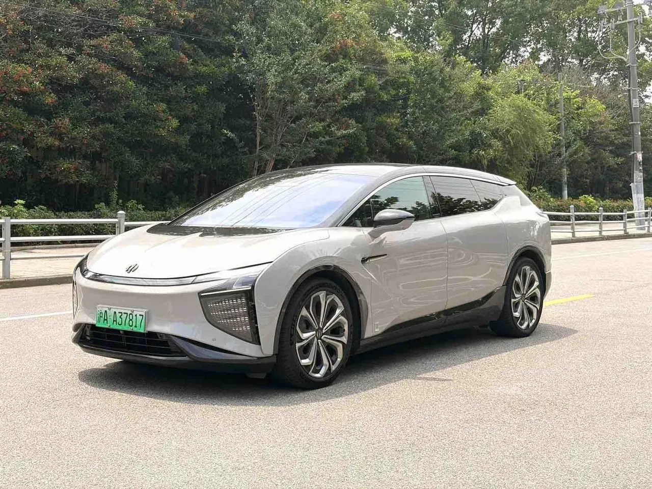 Открыть галерею: HiPhi 2021 HiPhi X Founding Edition 6-seat Automatic Gear