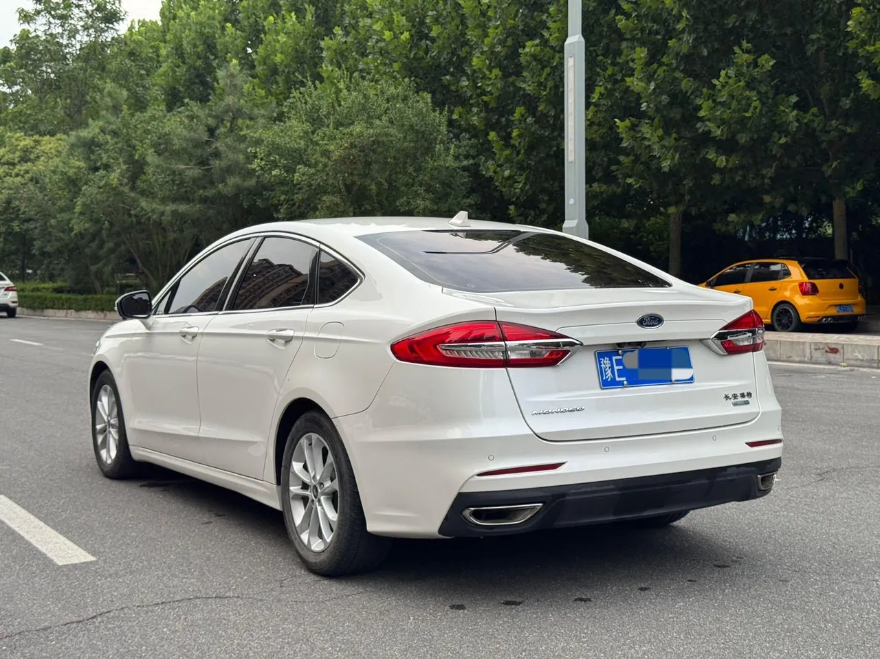 Ford 2020 Mondeo 2.0T EcoBoost 200 fashion automatic gear 9