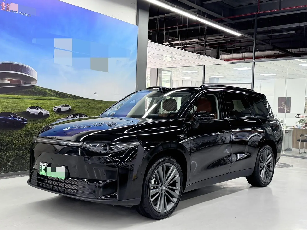 Открыть галерею: Leapmotor 2026 C 16 280 Laser Radar Zhizun Edition 6-seat Automatic Gear