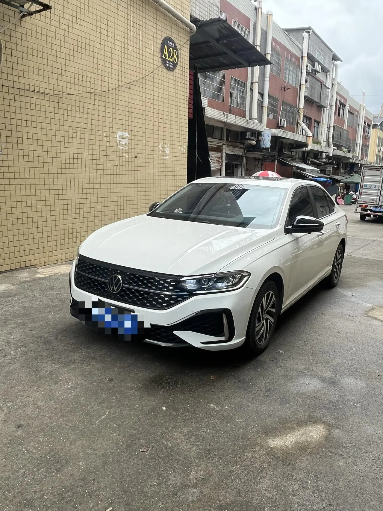 Open image lightbox: Volkswagen 2024 LaVida 1.5 Star 5 Million Edition Automatic Gear