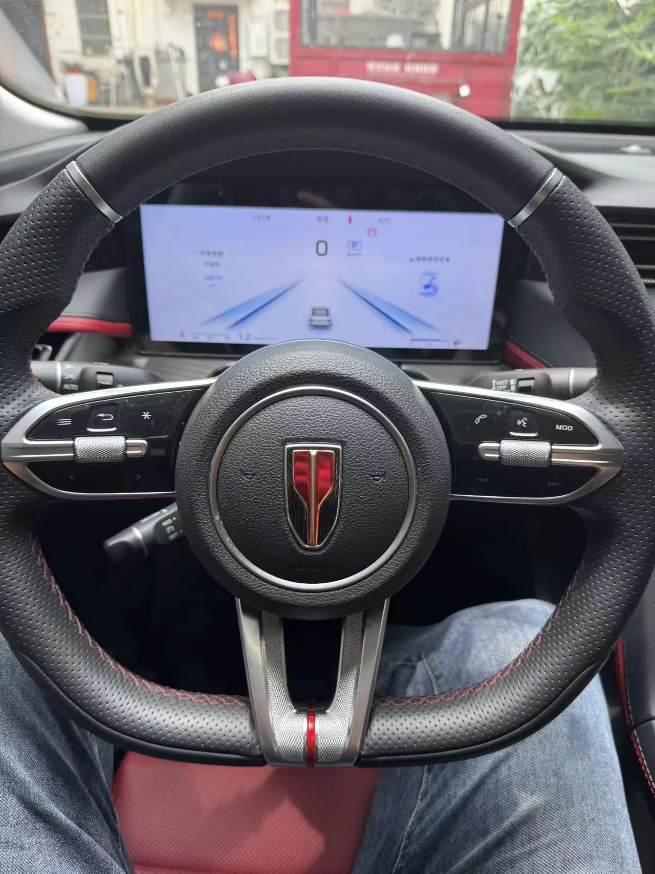 HongQi 2024 H6 2.0T to the United States version of automatic gear 4