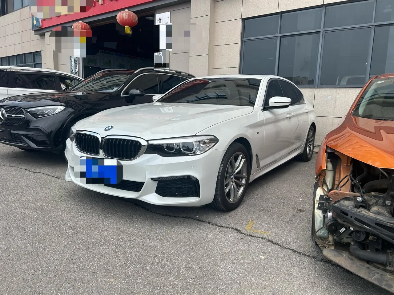 Открыть галерею: BMW 5 Series 2020 525Li 2.0T M Sports Suit Automatic Gear