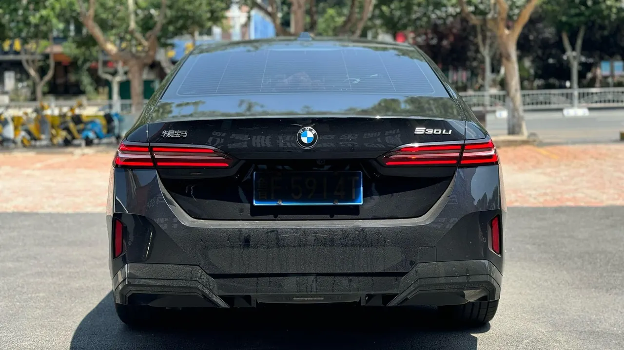 BMW 5 Series 2026 model 530Li 48V 2.0T Leading Edition M Sport Package Automatic 7