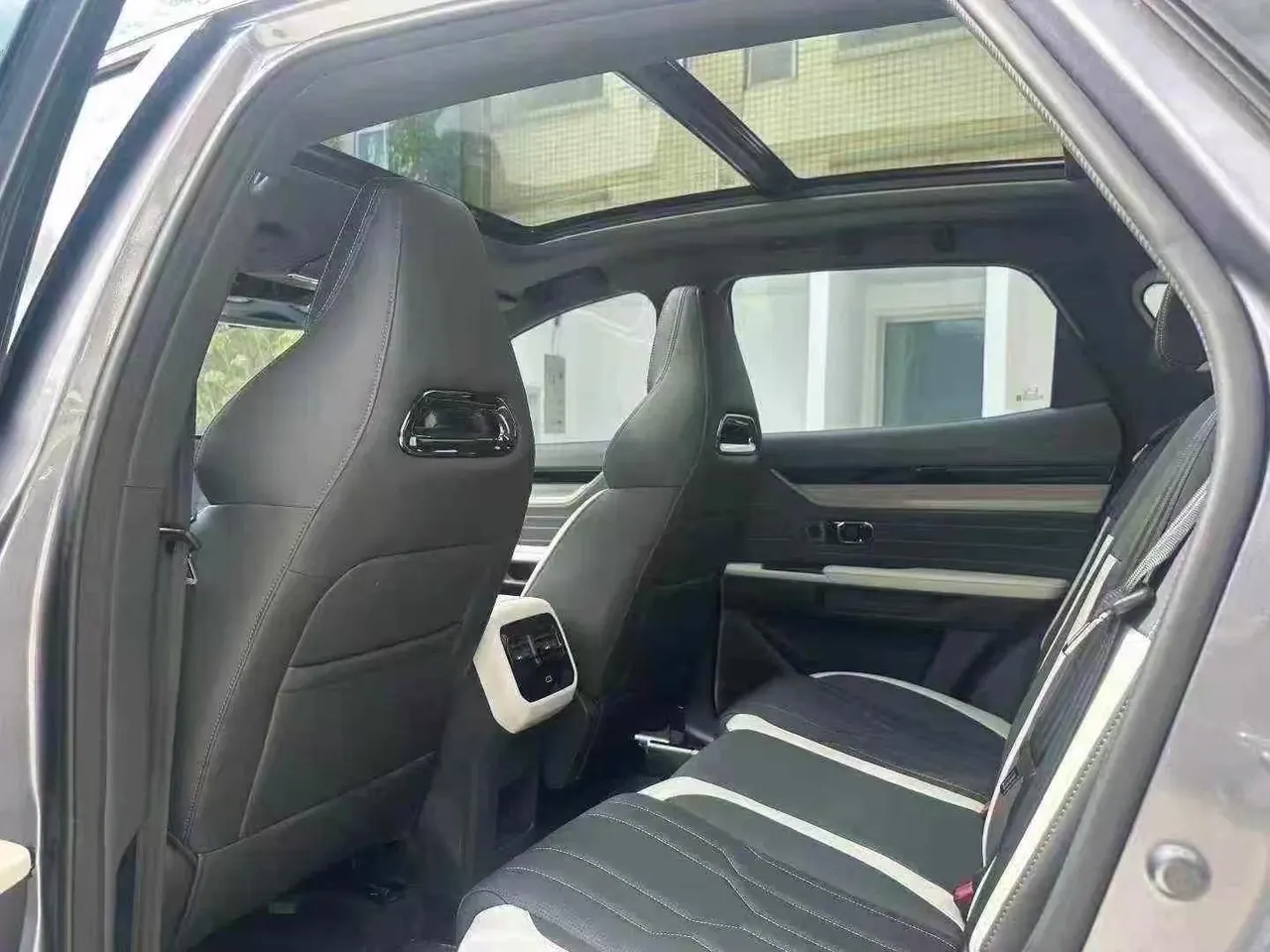 Jetour 2024 Shanhai L6 1.5TD ULTRA automatic gear 5