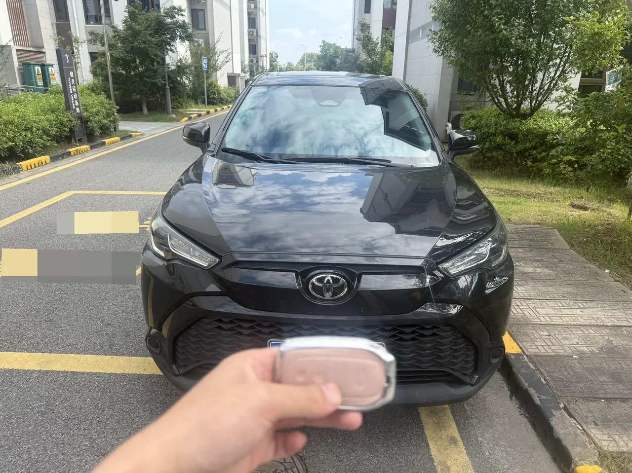 Toyota 2024 Fenglanda Shuangqing 2.0 Stepless Intelligent Electric Hybrid Leading Edition Automatic Gear 2