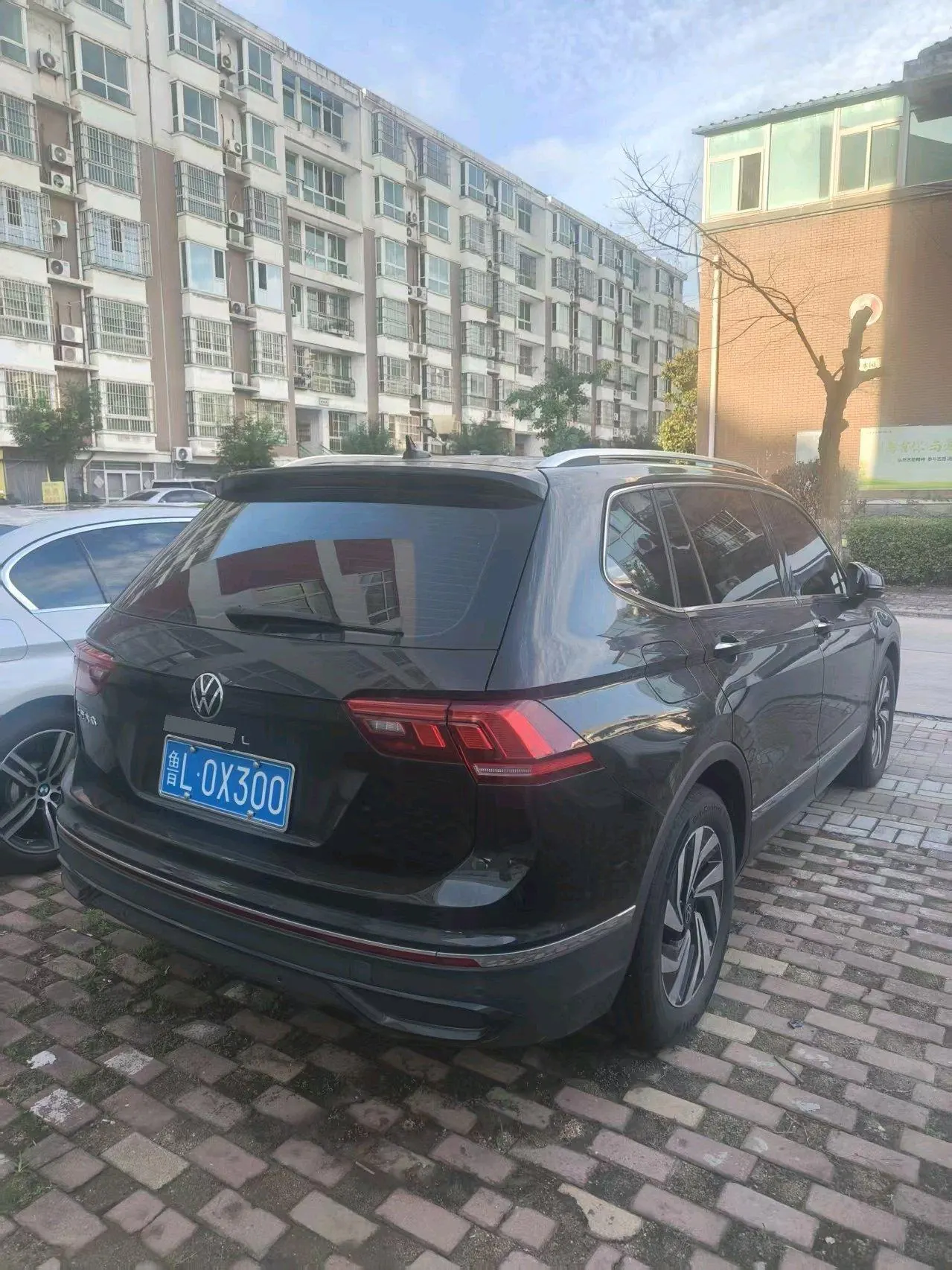 Volkswagen 2024 Tiguan L 1.5TSI 300TSI Two‑Wheel‑Drive Longteng Edition Automatic Transmission 5