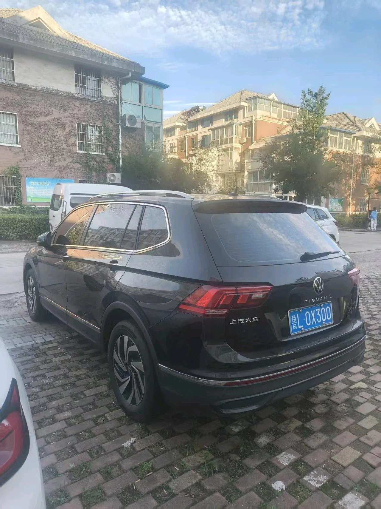 Volkswagen 2024 Tiguan L 1.5TSI 300TSI Two‑Wheel‑Drive Longteng Edition Automatic Transmission 6