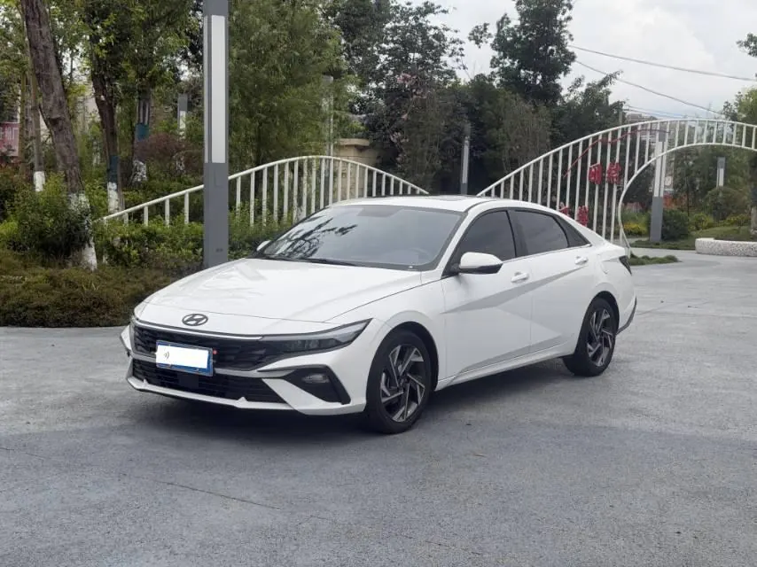 打开图片灯箱:Hyundai 2026 Elantra -3-compartment 1.5 Stepless GLS Leading Edition Automatic Gear