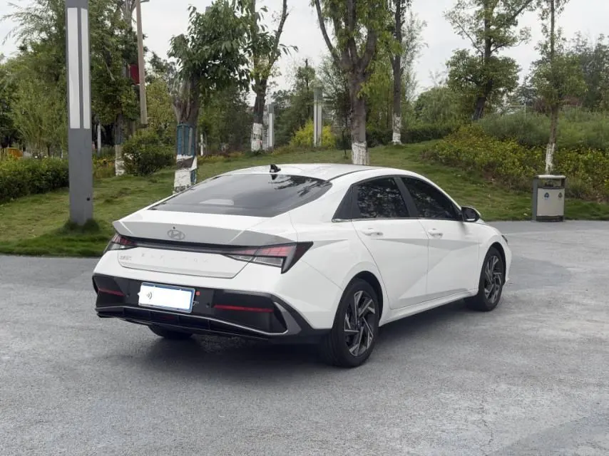 Hyundai 2026 Elantra -3-compartment 1.5 Stepless GLS Leading Edition Automatic Gear 5