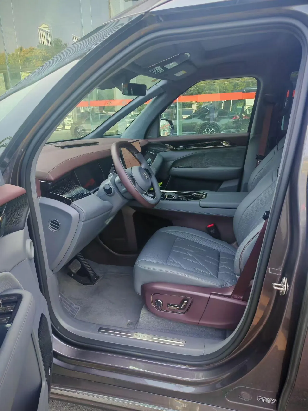 Zeekr 2024 Zeekr 009 seven-seat aisle version four-wheel drive 108kWh automatic gear 5