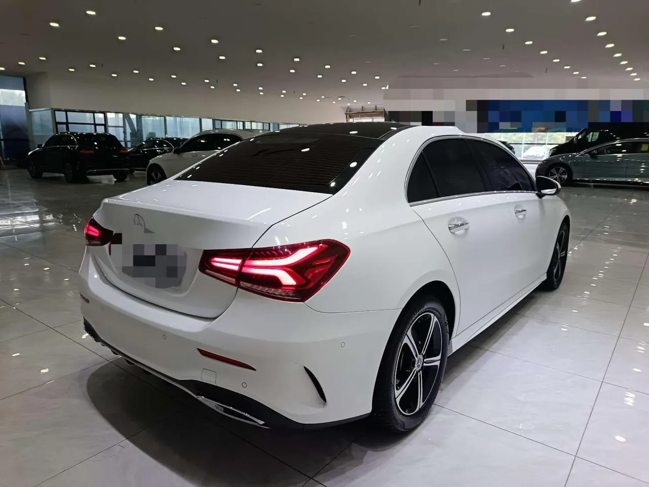 Mercedes Benz Class A 2023 A 200 L 1.3T Fashion Automatic Gear 3