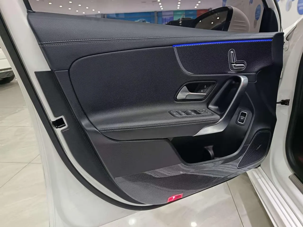 Mercedes Benz Class A 2023 A 200 L 1.3T Fashion Automatic Gear 8