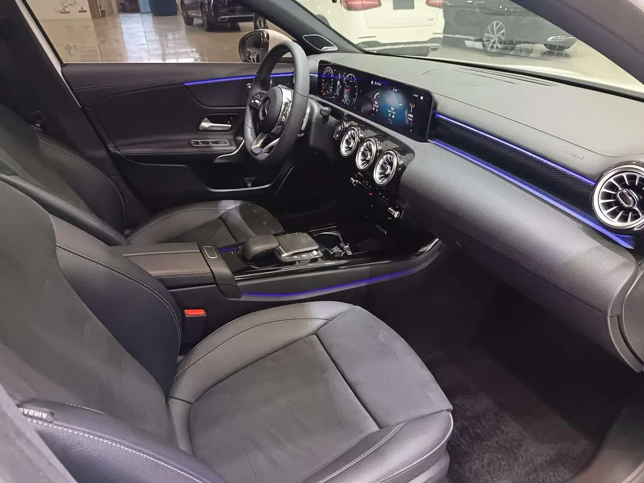 Mercedes Benz Class A 2023 A 200 L 1.3T Fashion Automatic Gear 9