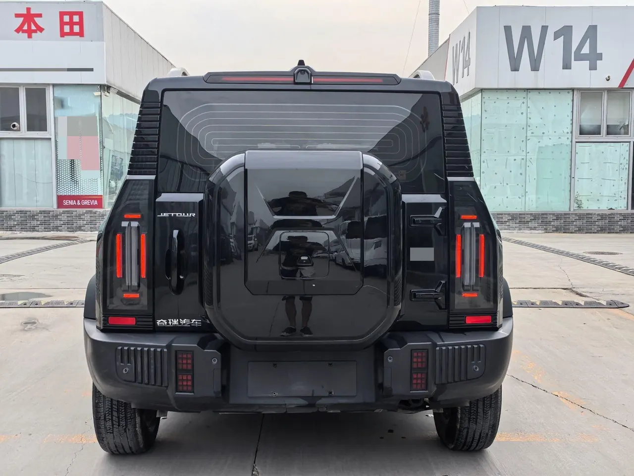 Jetour 2023 Travelers 1.5T Two-Drive Discovery PRO Automatic Gear 8