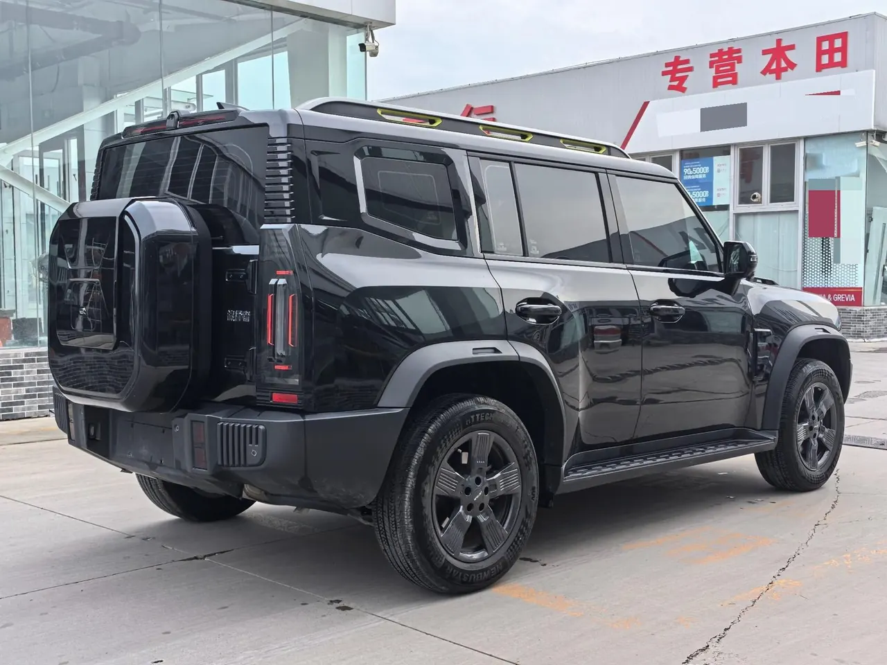 Jetour 2023 Travelers 1.5T Two-Drive Discovery PRO Automatic Gear 9