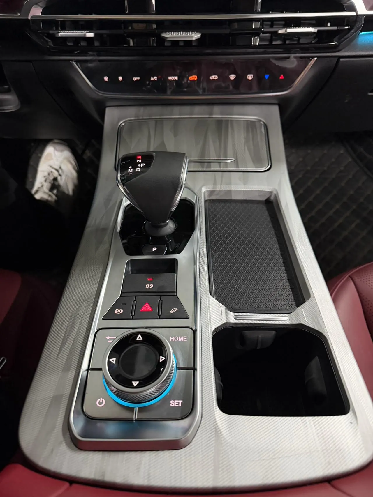 Jetour 2023 X70 PLUS 1.5T Brave PLUS7 Automatic Gear 10