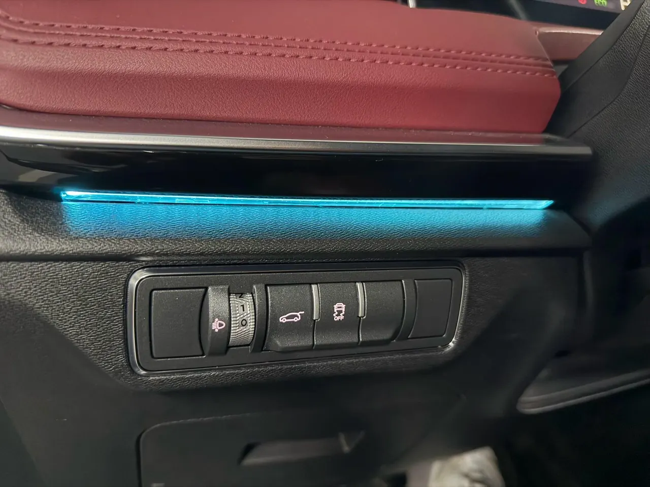 Jetour 2023 X70 PLUS 1.5T Brave PLUS7 Automatic Gear 7