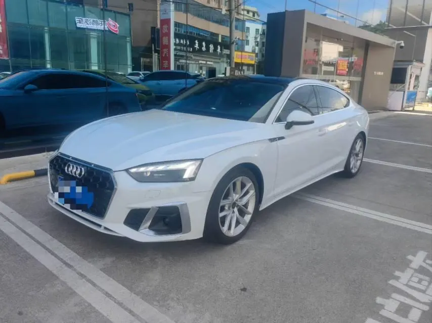 打开图片灯箱:Audi A5 (Imported) 2024 A5 Sportback 2.0TFSI Fashion Dynamic Automatic Gear