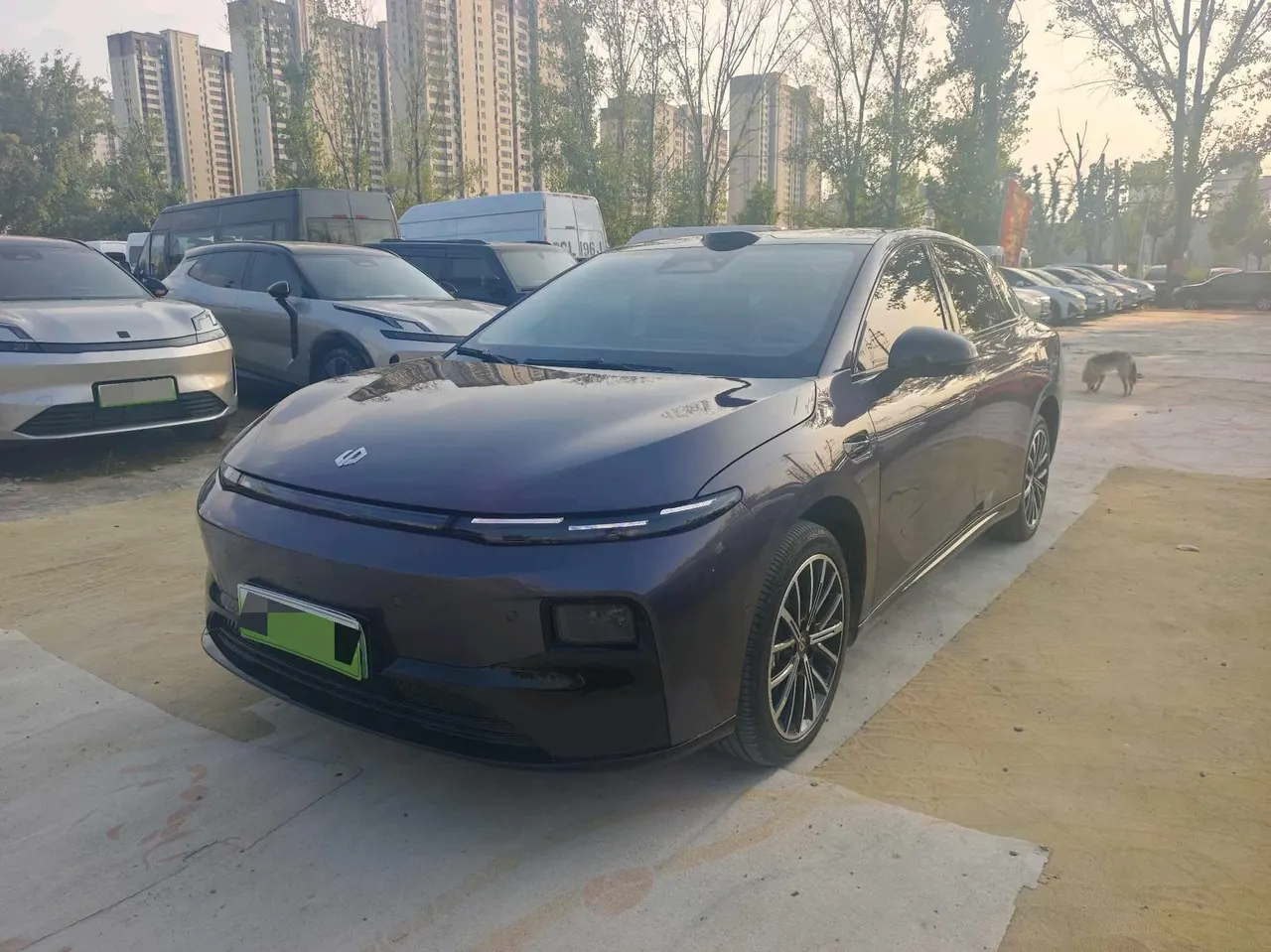 Открыть галерею: Leapmotor 2025 B 01 650 Laser Radar Edition Automatic Gear
