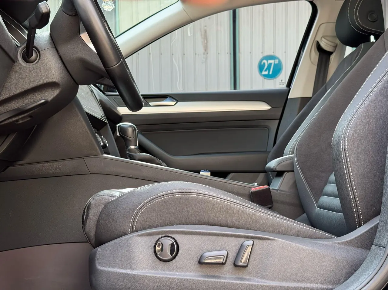 Volkswagen 2020 Magotan 1.4TSI 280TSI Leading Automatic Transmission 4
