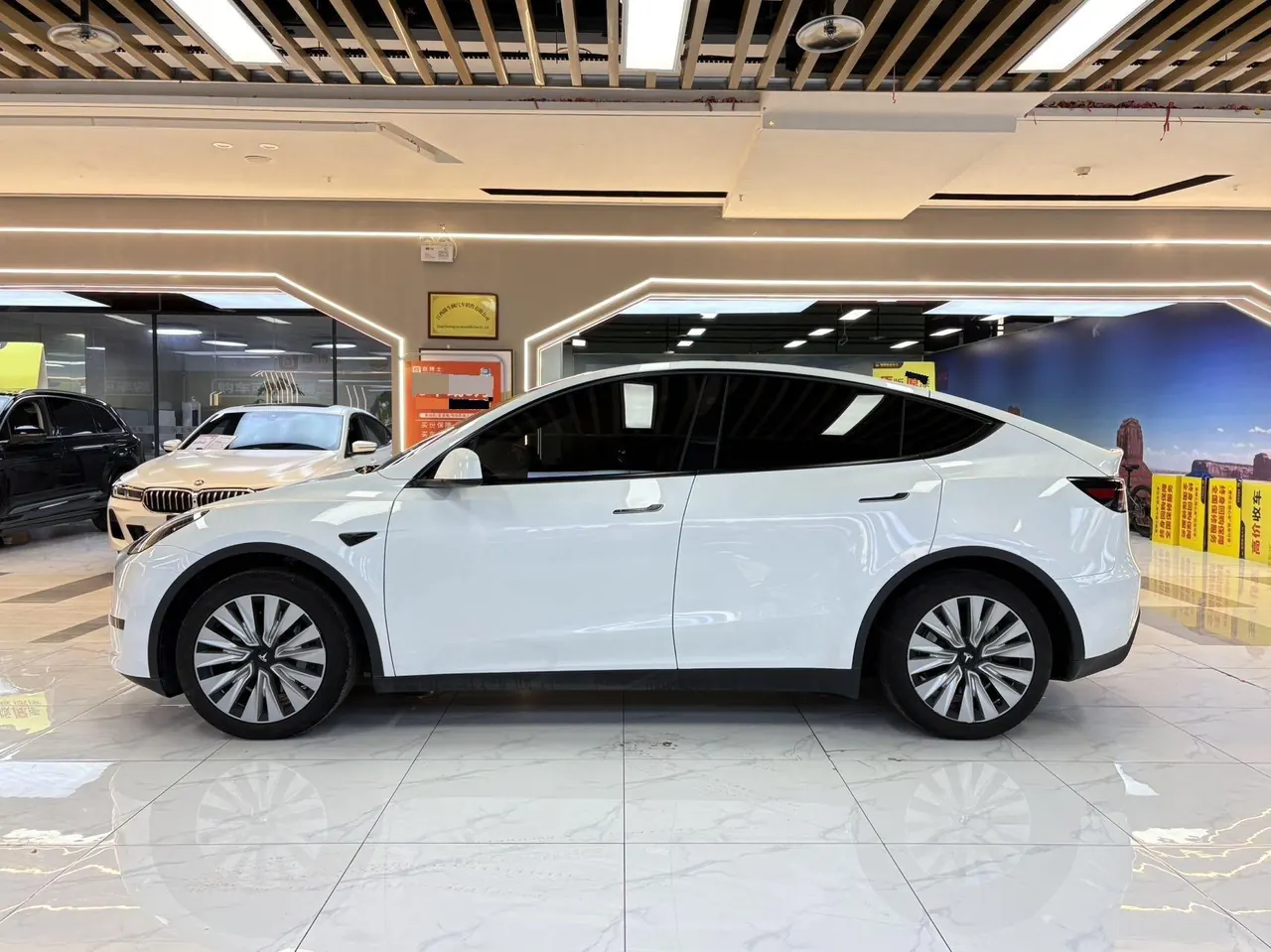 Tesla 2024 Model Y rear-wheel drive version automatic transmission 2
