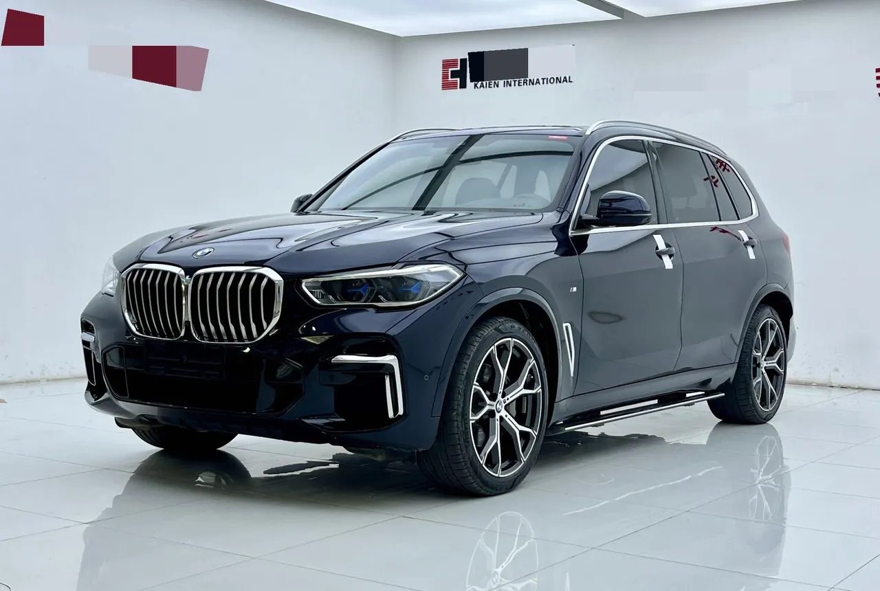 Открыть галерею: BMW 2022 X5 xDrive40Li 48V 3.0T M sports suit (modified) automatic gear