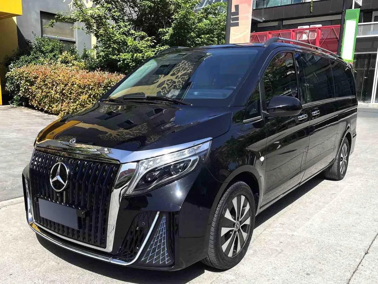 Open image lightbox: Mercedes Benz 2023 Vito 2.0T Business Edition 7-seat Automatic Gear