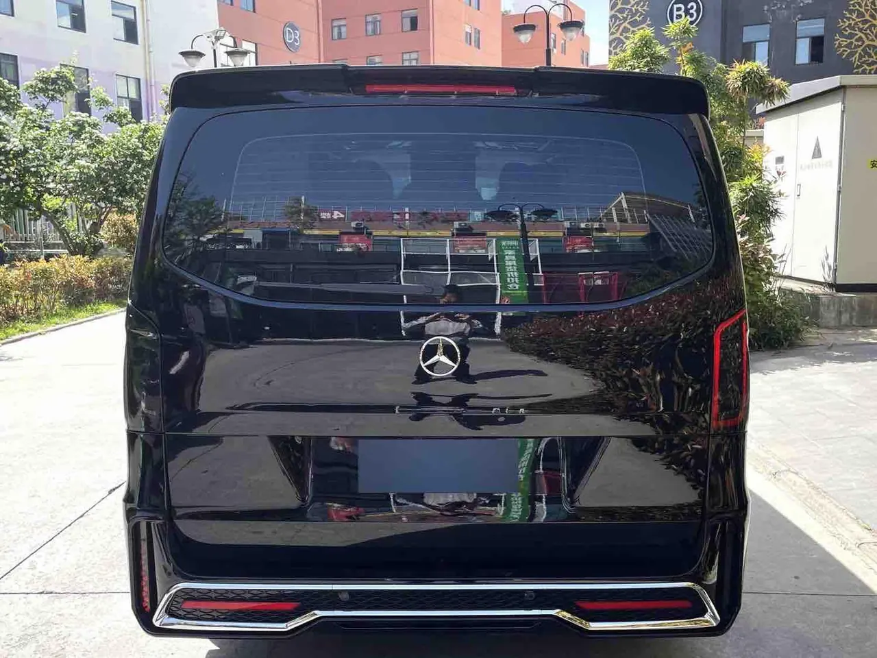 Mercedes Benz 2023 Vito 2.0T Business Edition 7-seat Automatic Gear 2