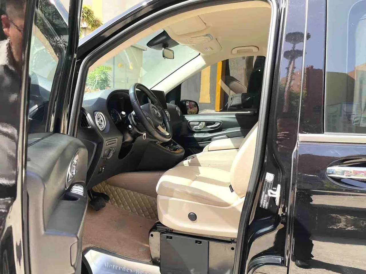 Mercedes Benz 2023 Vito 2.0T Business Edition 7-seat Automatic Gear 4