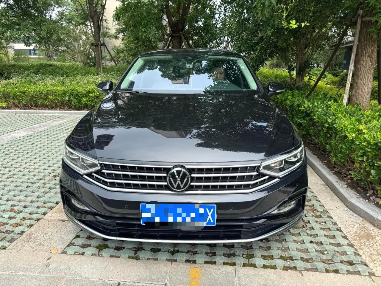 Volkswagen 2023 Magotan 2.0TSI 330TSI 2 million Commemorative Luxury Automatic Gear 2
