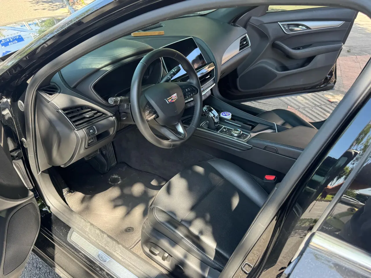 Cadillac 2023 CT5 2.0T 28T Luxury (Standard Edition) Automatic Gear 2