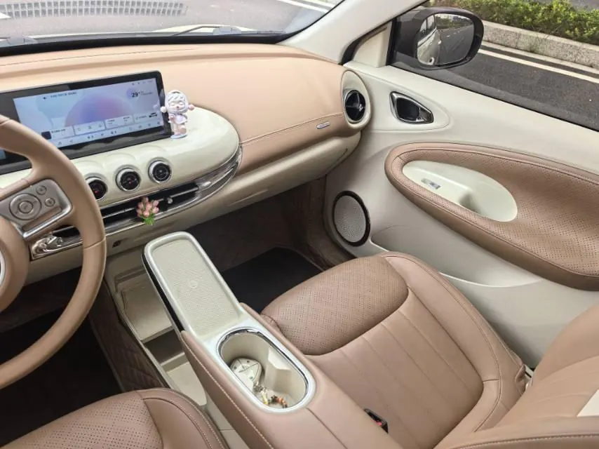 WuLing 2025 Plantronics 333km LingBox Connected Automatic Gear 5