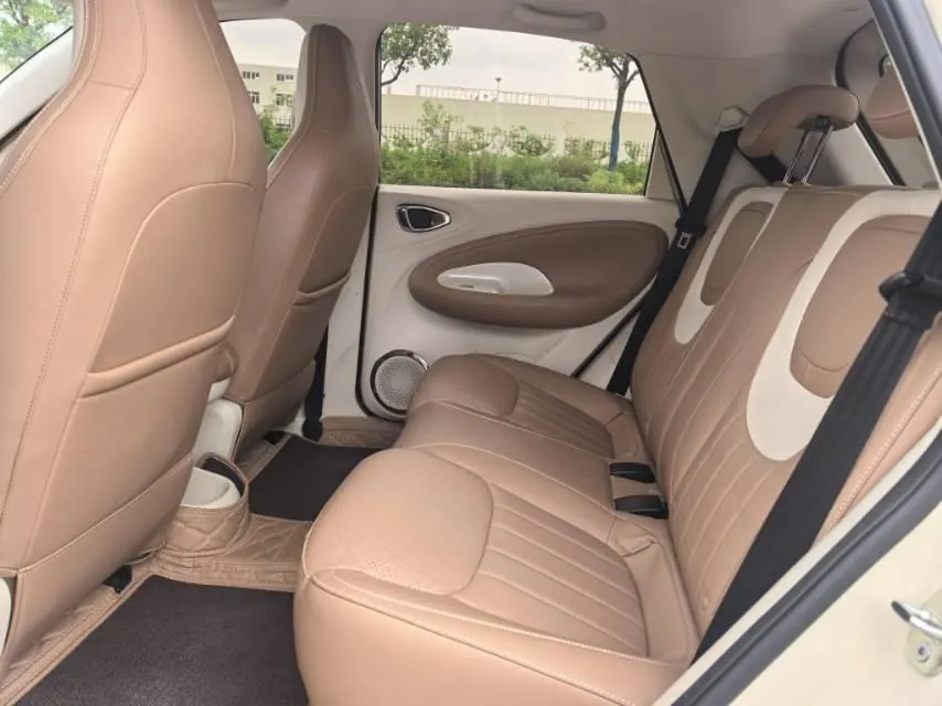 WuLing 2025 Plantronics 333km LingBox Connected Automatic Gear 6