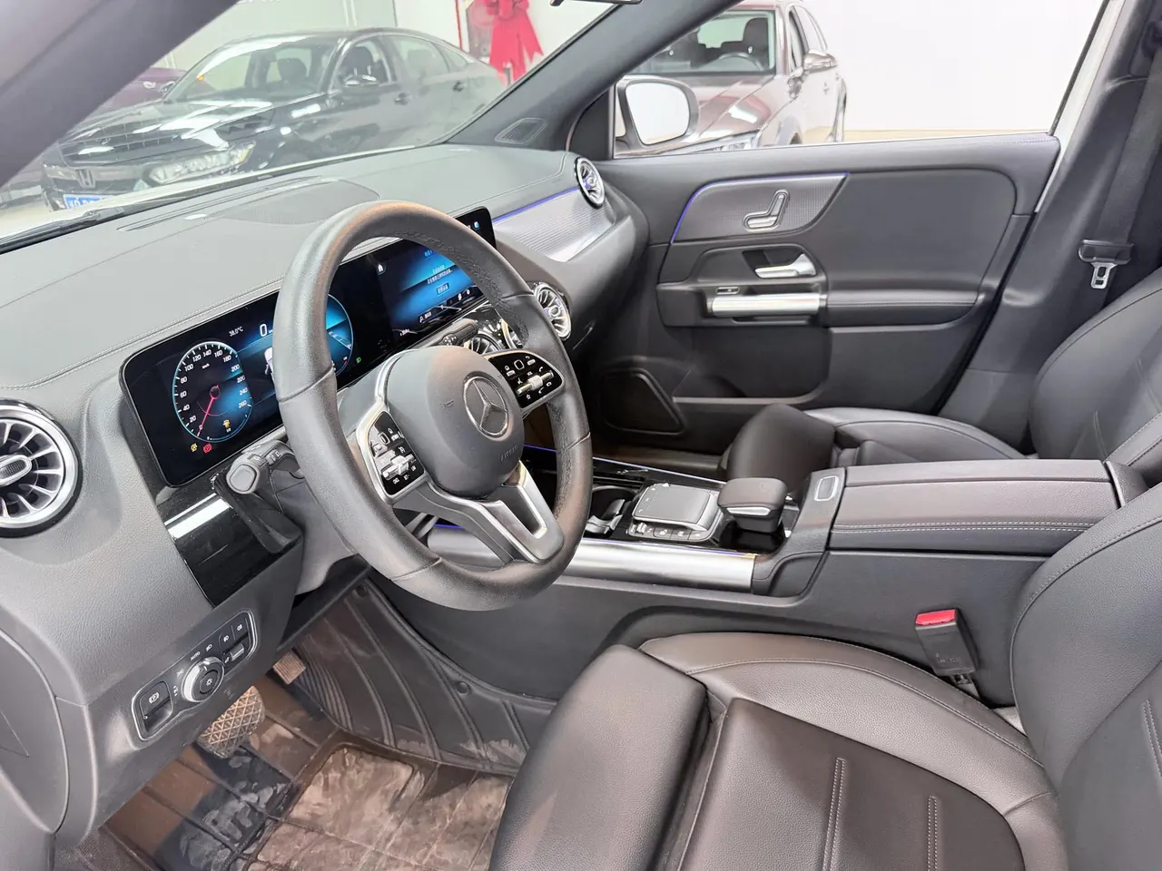 Mercedes Benz 2020 GLA 200 1.3T automatic gear 3