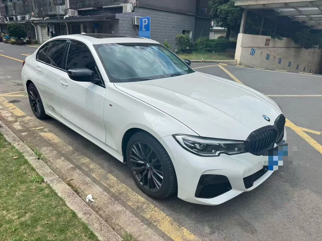BMW 3 Series 2020 325i 2.0T M Sports Obsidian Night Kit (Changed) Automatic Gear 3