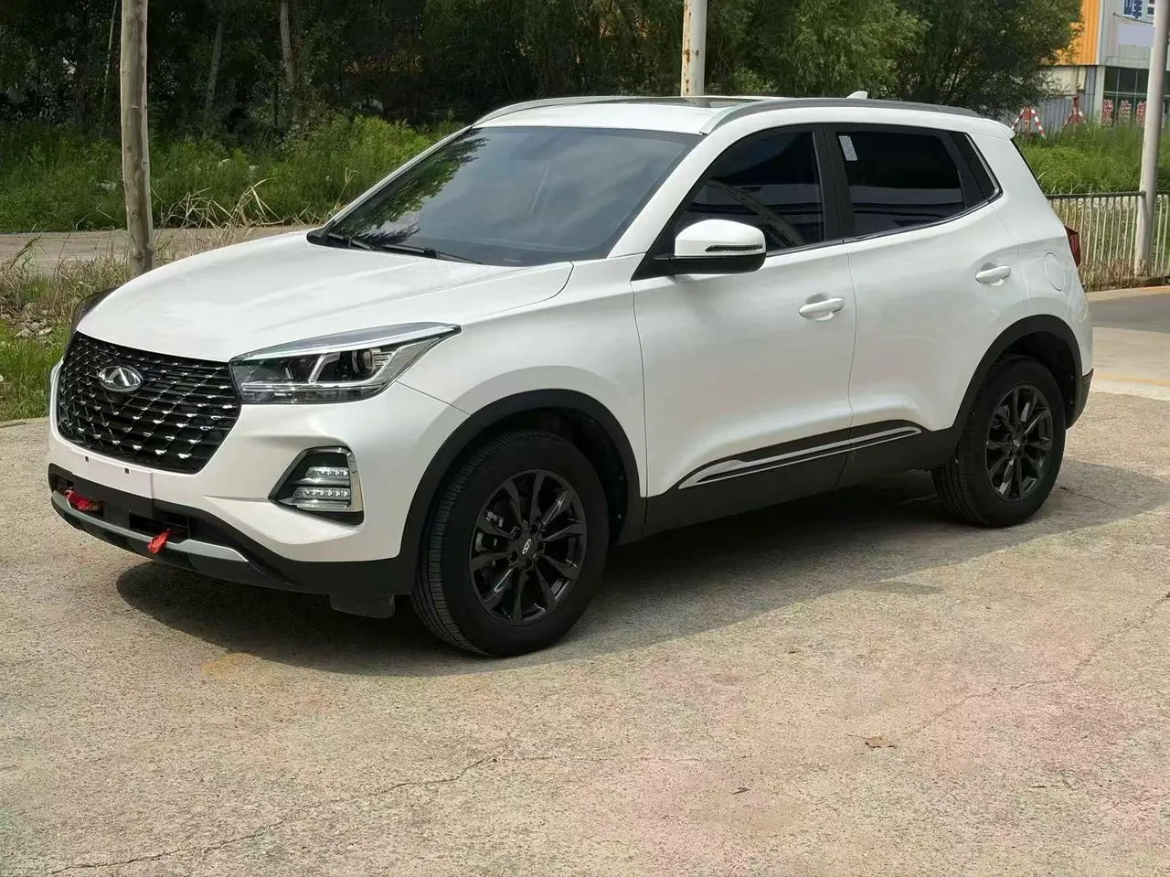 Открыть галерею: Chery 2023 Tiggo 5x 1.5T stepless luxury automatic gear