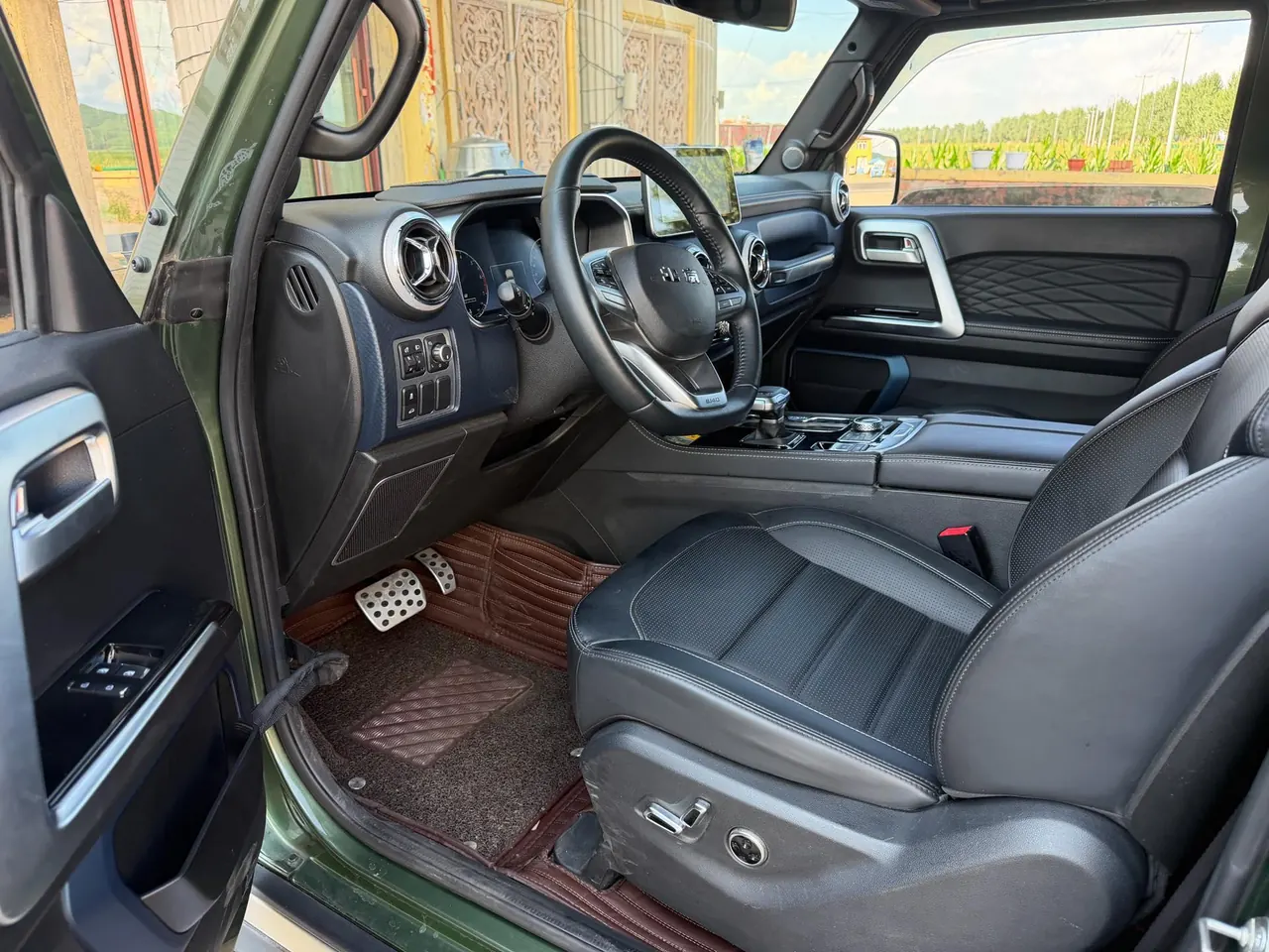 Beijing 2020 BJ40 2.0T 4-wheel drive tribute version chivalrous automatic gear 5