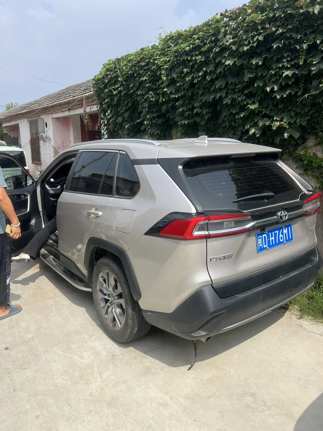 Toyota 2023 Wilanda 2.0 Stepless Two-Drive Leading Edition Automatic Gear 4