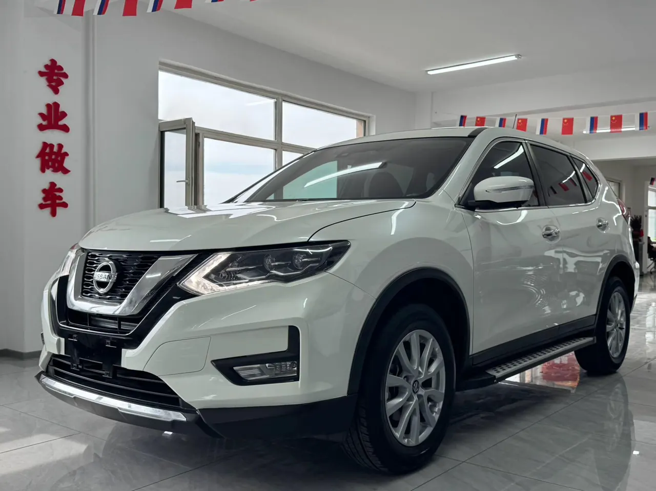Открыть галерею: Nissan 2022 Qijun Glory 2.0 Stepless Two-Drive Smart Joint Premium Edition Automatic Gear