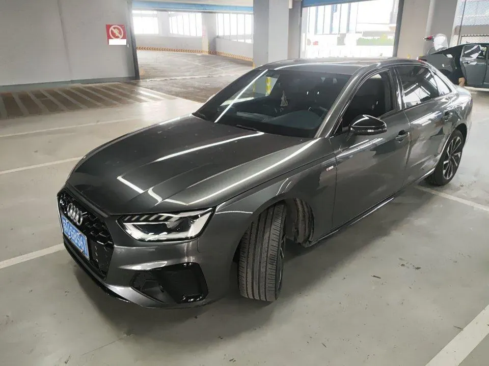Audi 2023 A4L 2.0TFSI 40TFSI Deluxe Dynamic Automatic - View 1
