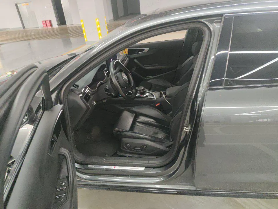 Audi 2023 A4L 2.0TFSI 40TFSI Deluxe Dynamic Automatic 4