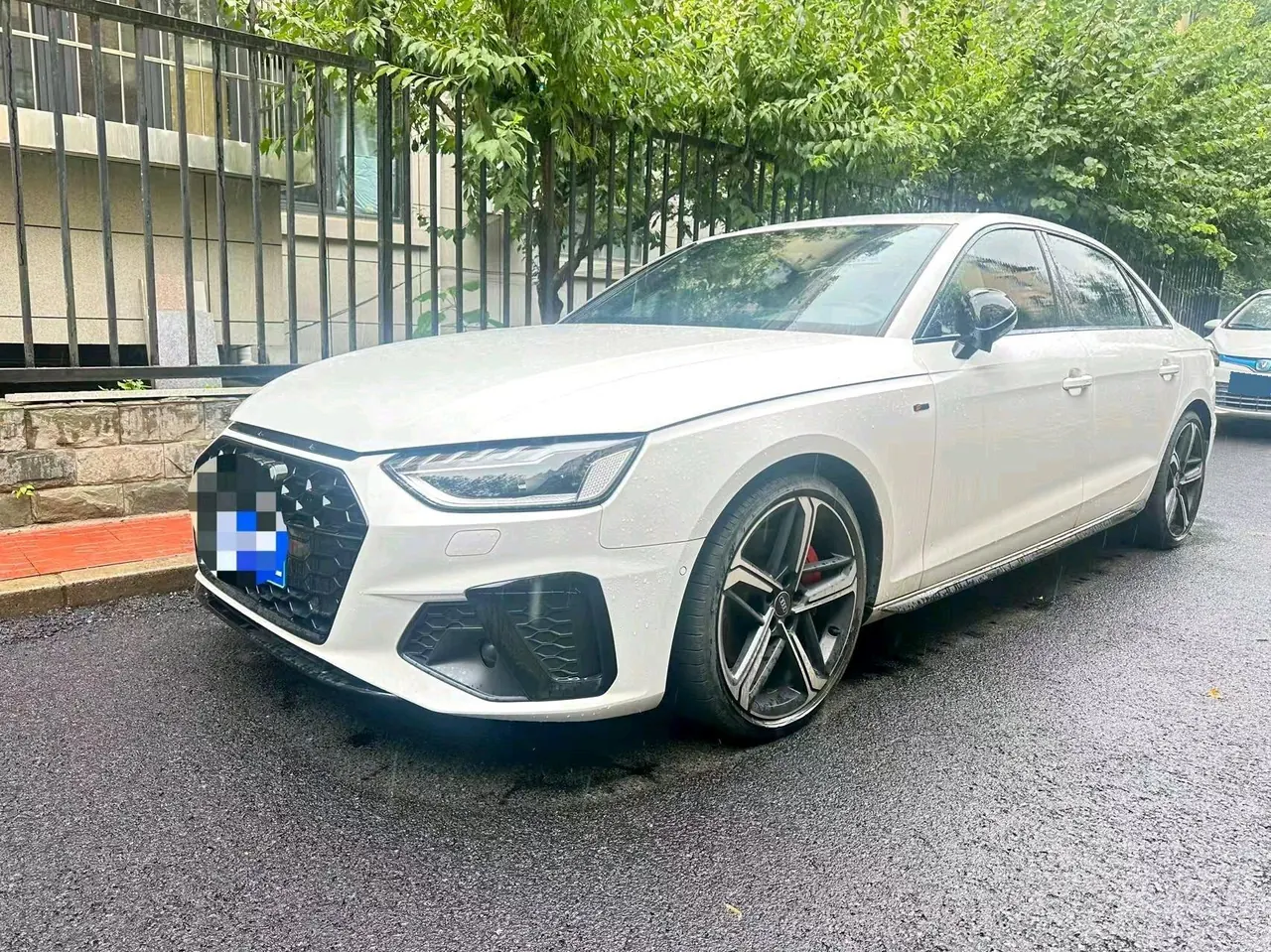 Audi 2022 A4L 2.0TFSI 45TFSI Quattro Selected Dynamic Automatic - View 1