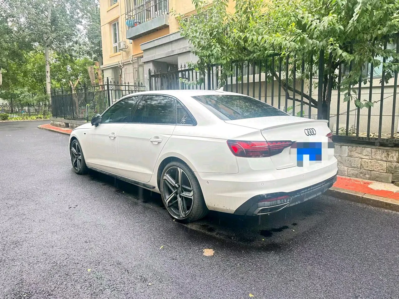 Audi 2022 A4L 2.0TFSI 45TFSI Quattro Selected Dynamic Automatic 4