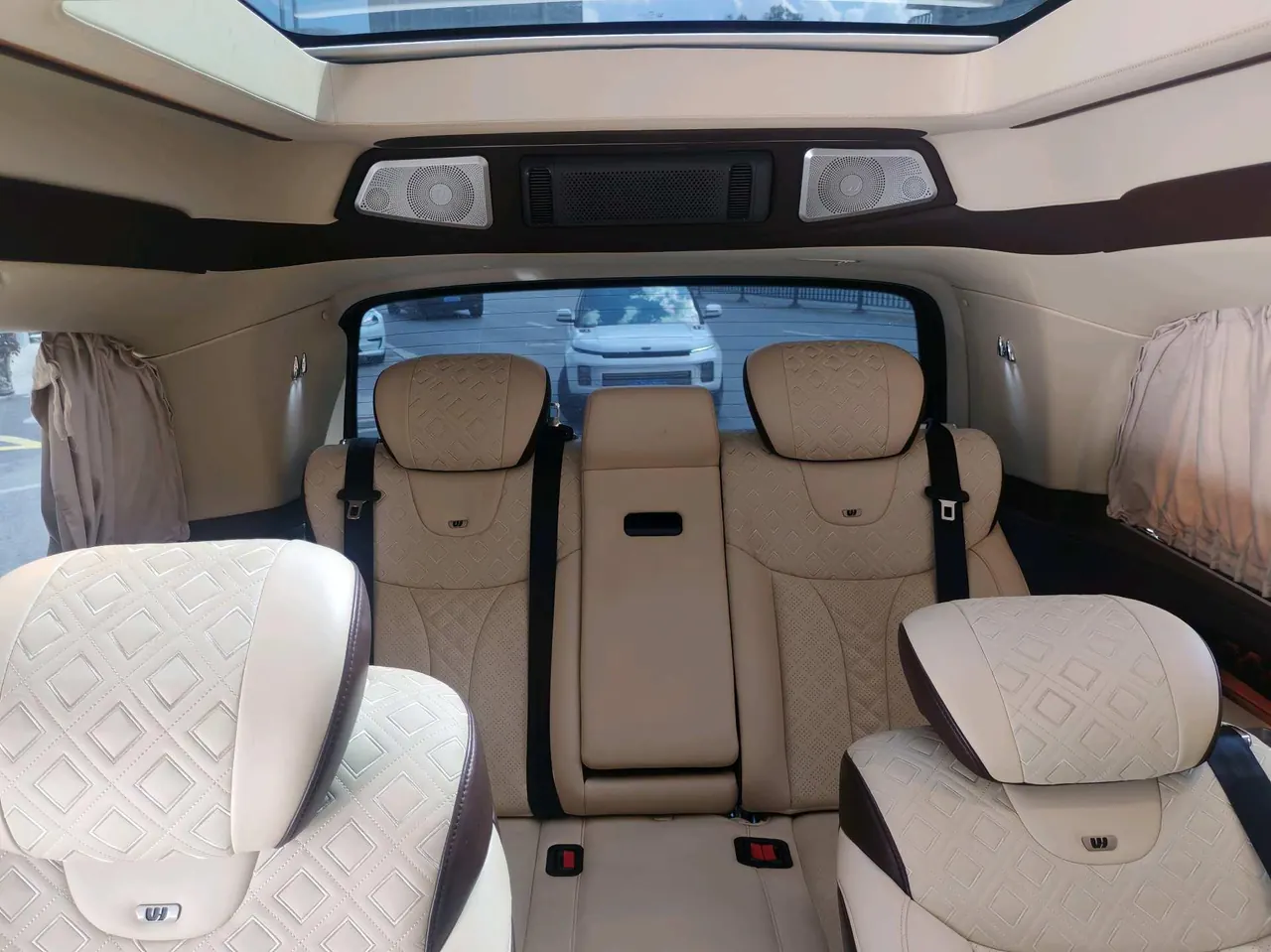 Mercedes Benz V 2020V 260 L 2.0T Deluxe Edition Automatic Gear 3