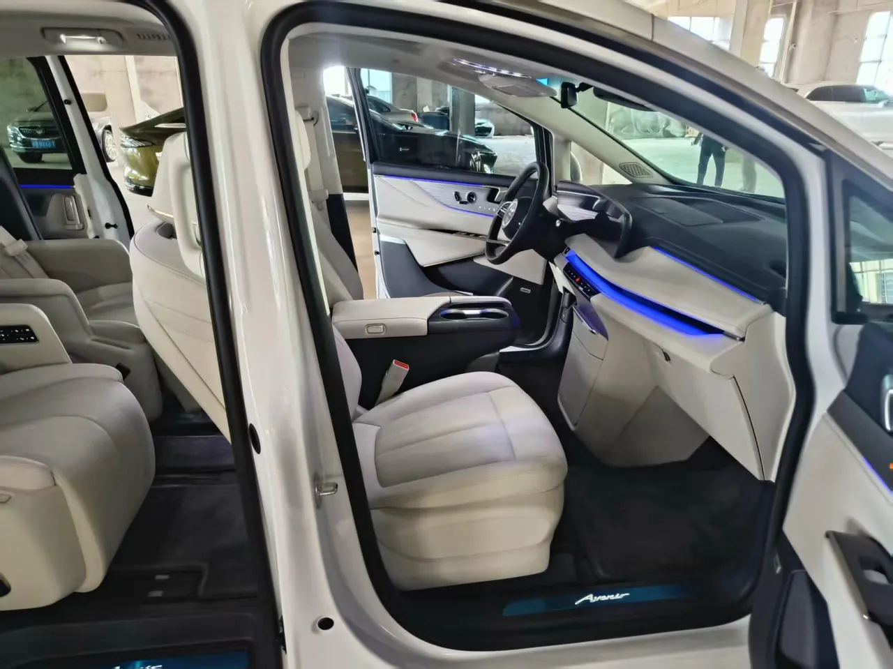 Buick 2026 GL8 ES Lu Zun 48V 2.0T Luxury Edition Automatic Gear 7