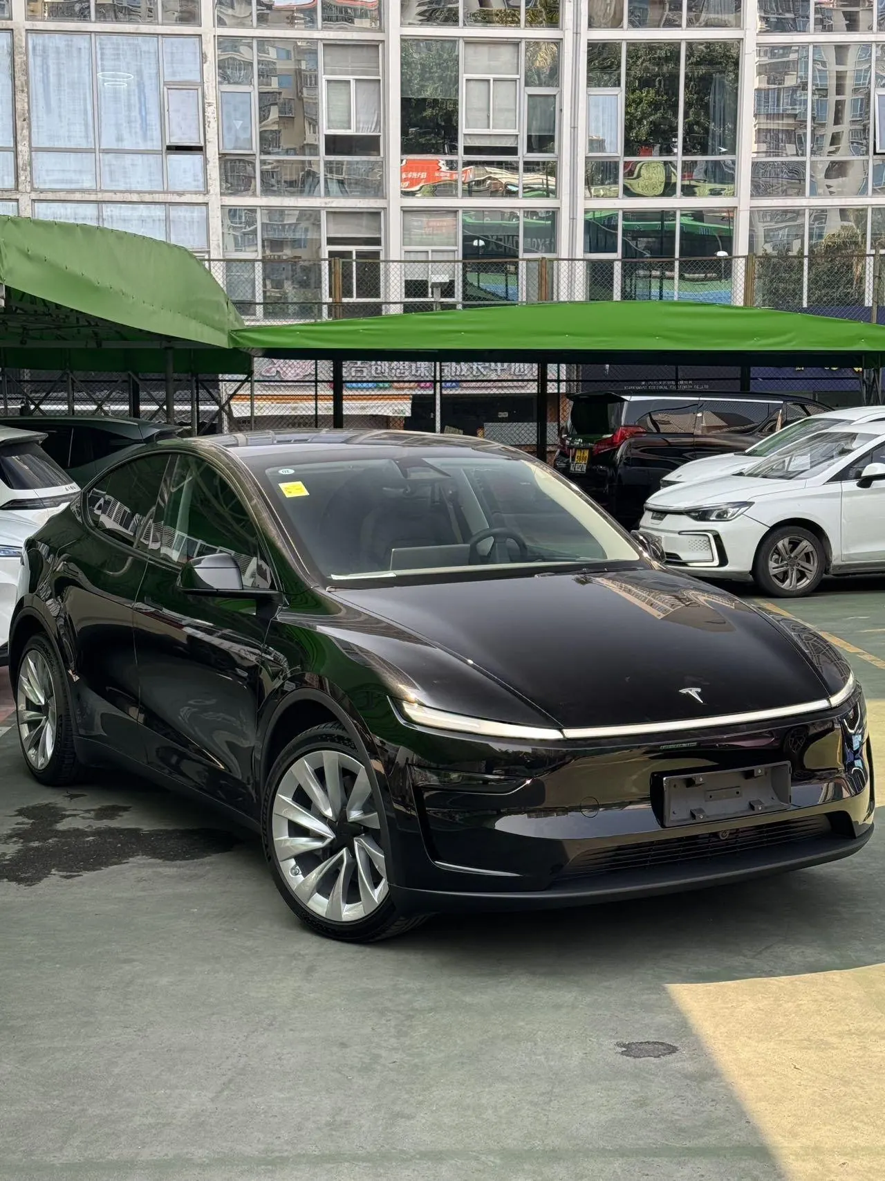 Tesla 2025 Model Y L Long Endurance All-Wheel Drive Automatic Transmission 3