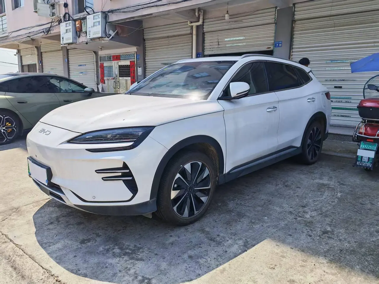 BYD Song PLUS New Energy 2023 Song PLUS EV Champion Edition 520KM Honorable Automatic Gear - View 1