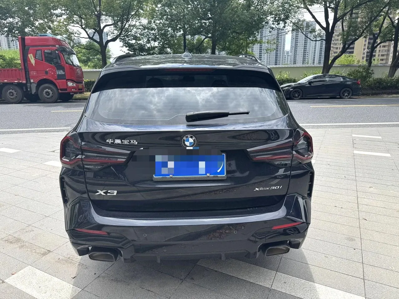 BMW 2023 X3 xDrive30i 2.0T Leading M Obsidian Night Suit Automatic Gear 3