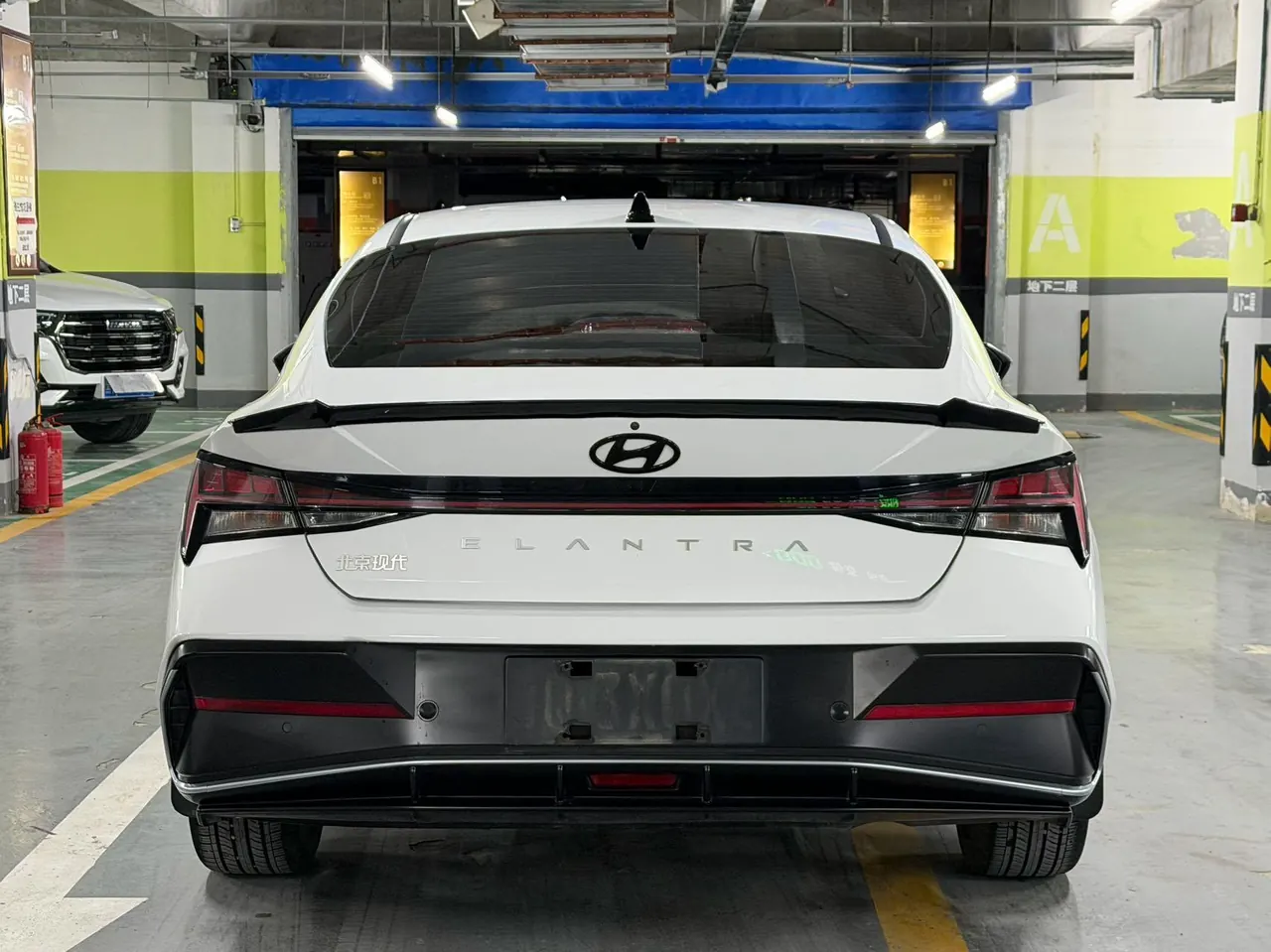 Hyundai 2023 Elantra -3-compartment 1.5 stepless LUX premium automatic gear 4